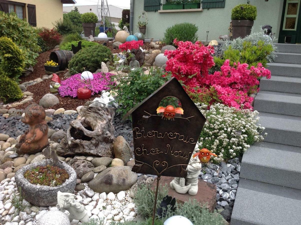 Le Nid Fleuri De Cravanche 外观 照片